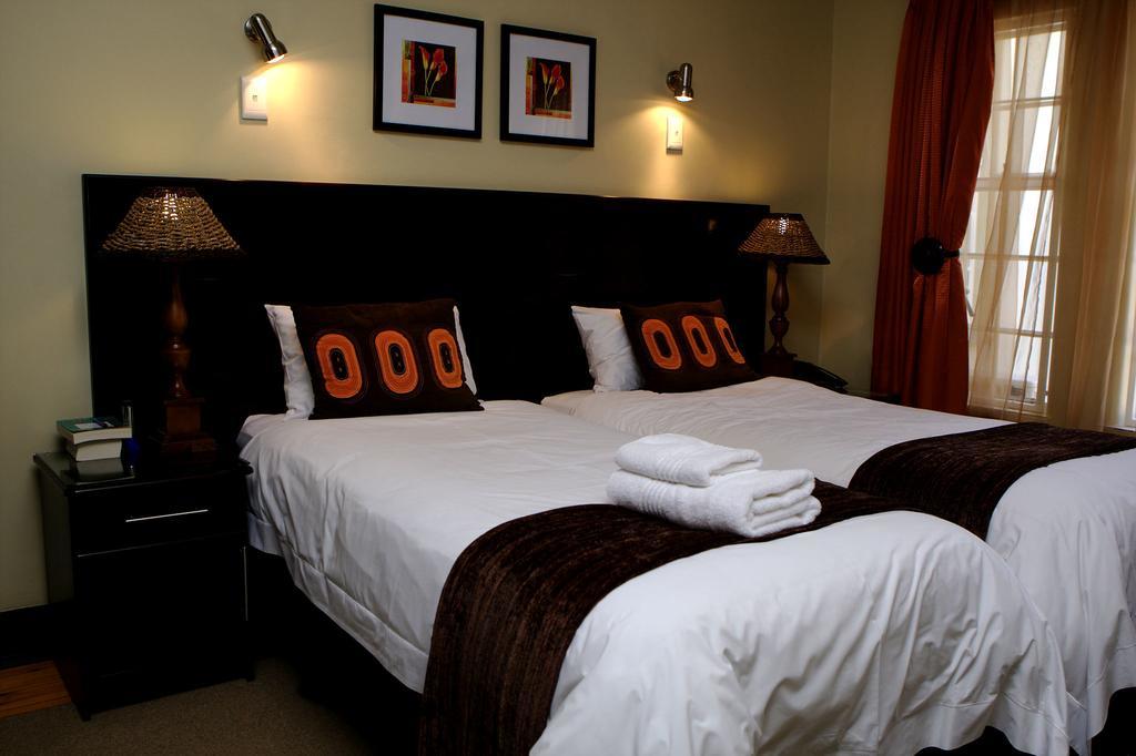 Goodey'S Guesthouse Pretoria Exterior photo