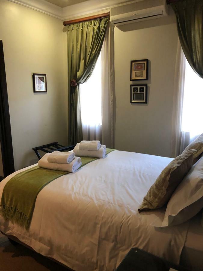 Goodey'S Guesthouse Pretoria Exterior photo
